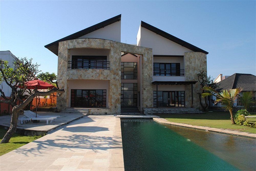 Suarti Resort, Villas & Gallery Ketewel 外观 照片
