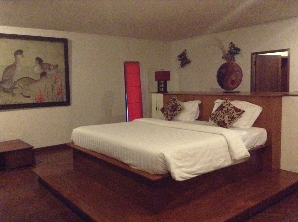 Suarti Resort, Villas & Gallery Ketewel 外观 照片